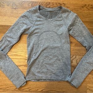 Lululemon Women's Swiftly Tech Long Sleeve Shirt, Size 0 XS, Grey